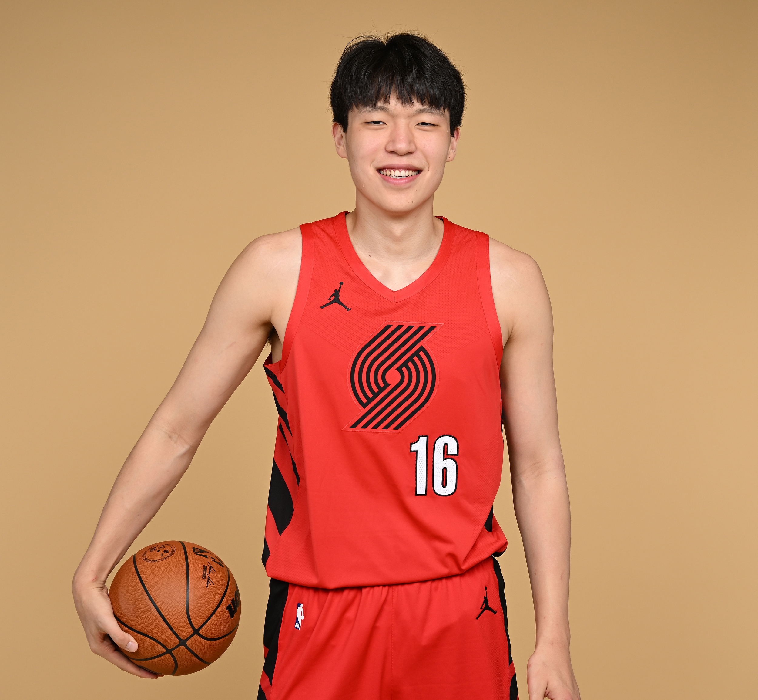 河村勇辉：杨瀚森天赋异禀无所不能，他绝对能在NBA打球